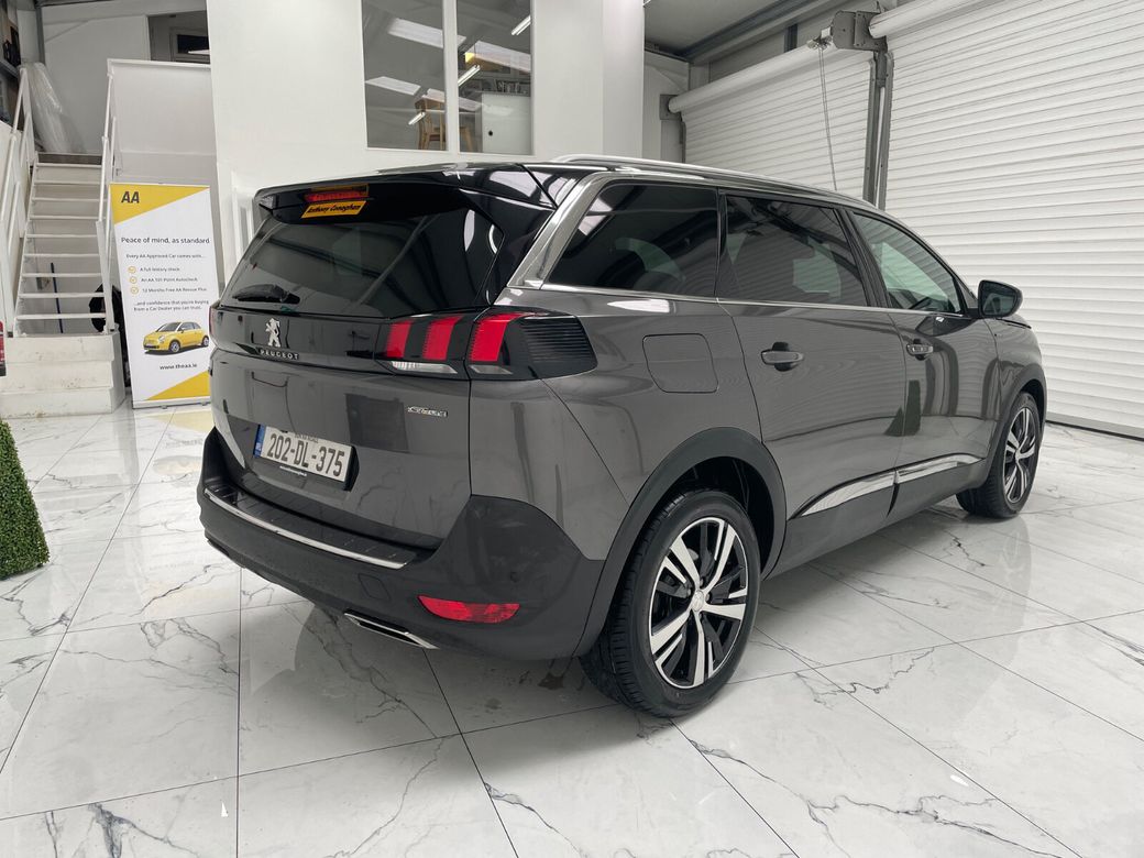 2020 Peugeot 5008