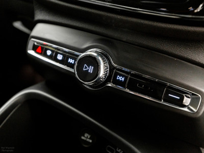 2023 Volvo XC40