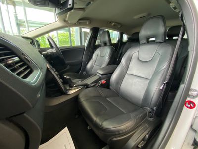 2015 Volvo V40