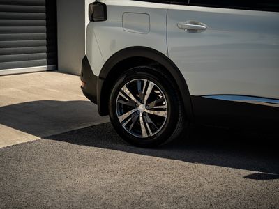 2021 Peugeot 5008