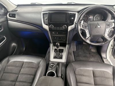 2020 Mitsubishi L200