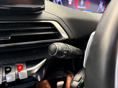 2023 Peugeot 5008