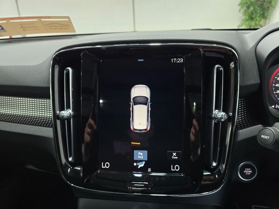 2022 Volvo XC40
