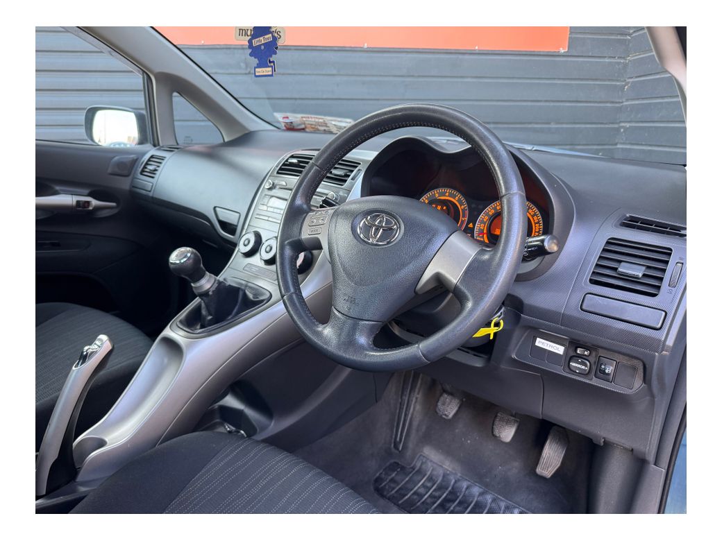 2008 Toyota Auris