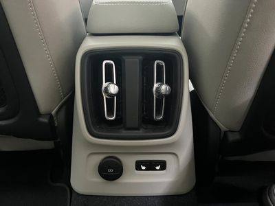 2022 Volvo XC40