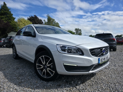 2018 Volvo V60 Cross Country