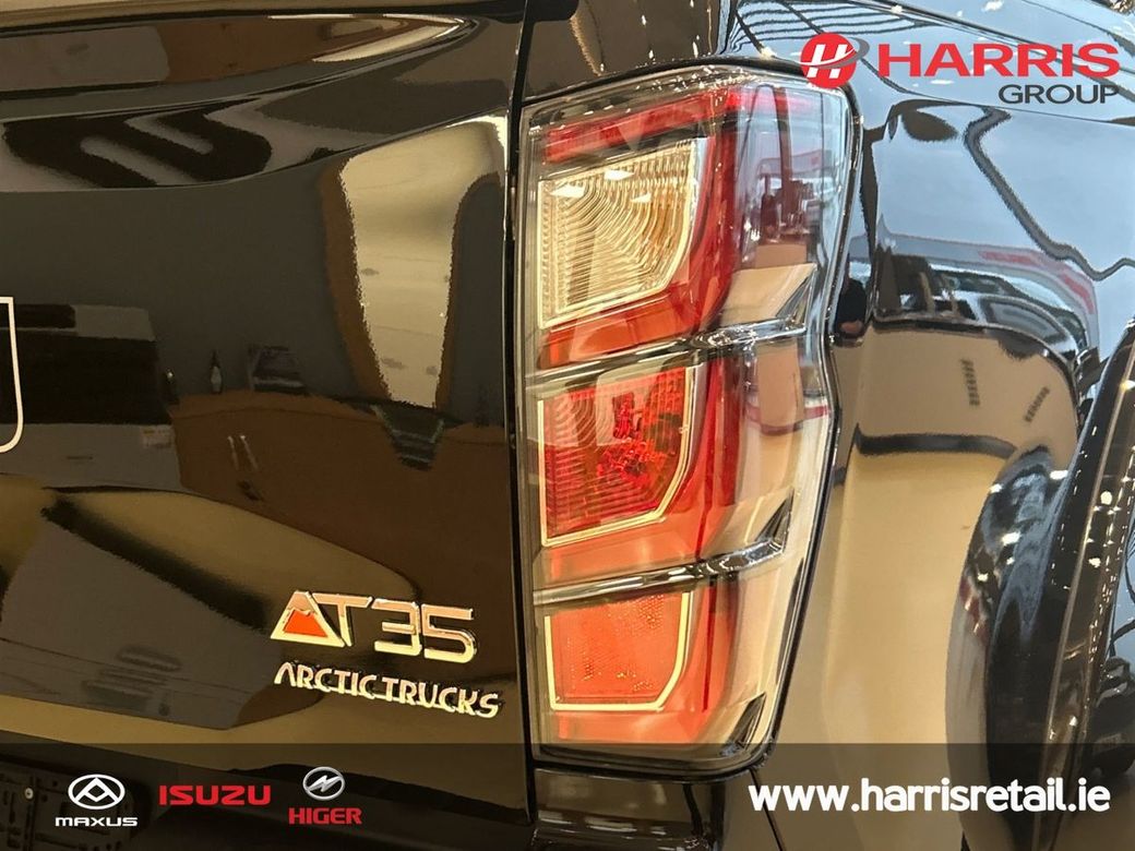 2025 Black Isuzu D-MAX