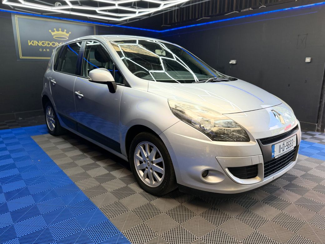 2011 Renault Scenic