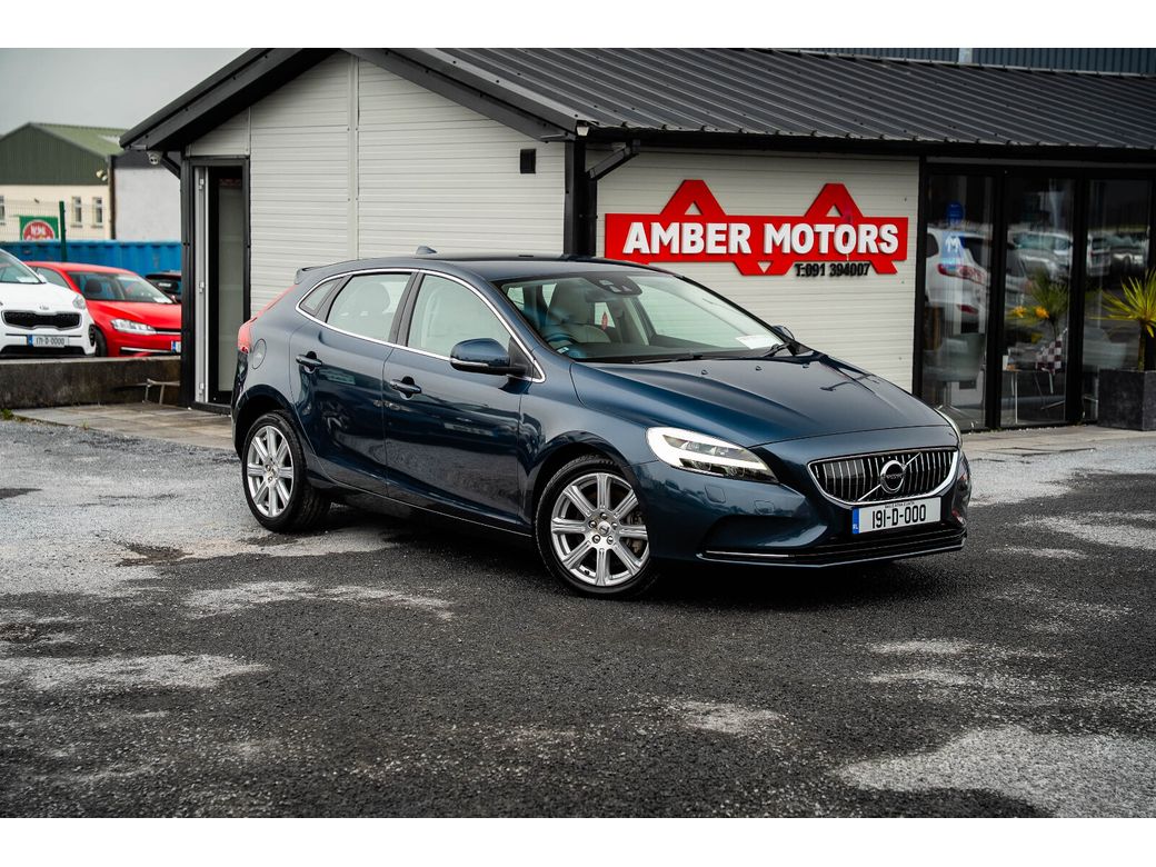 2019 Volvo V40