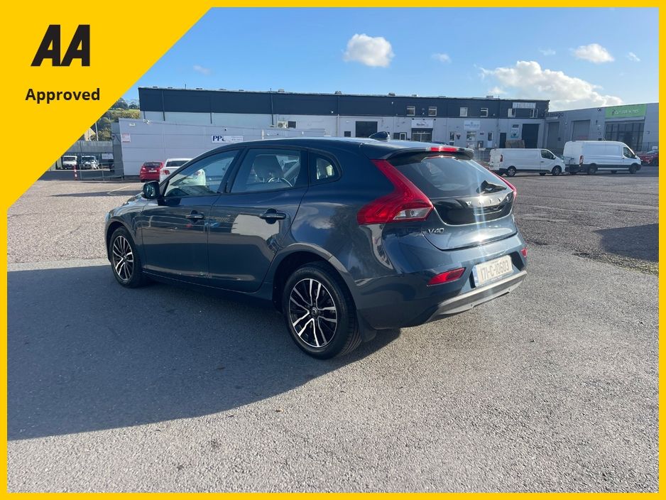 2017 Volvo V40