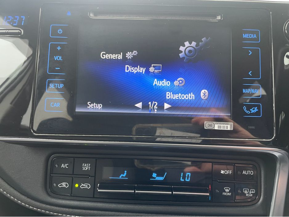 2017 Toyota Auris