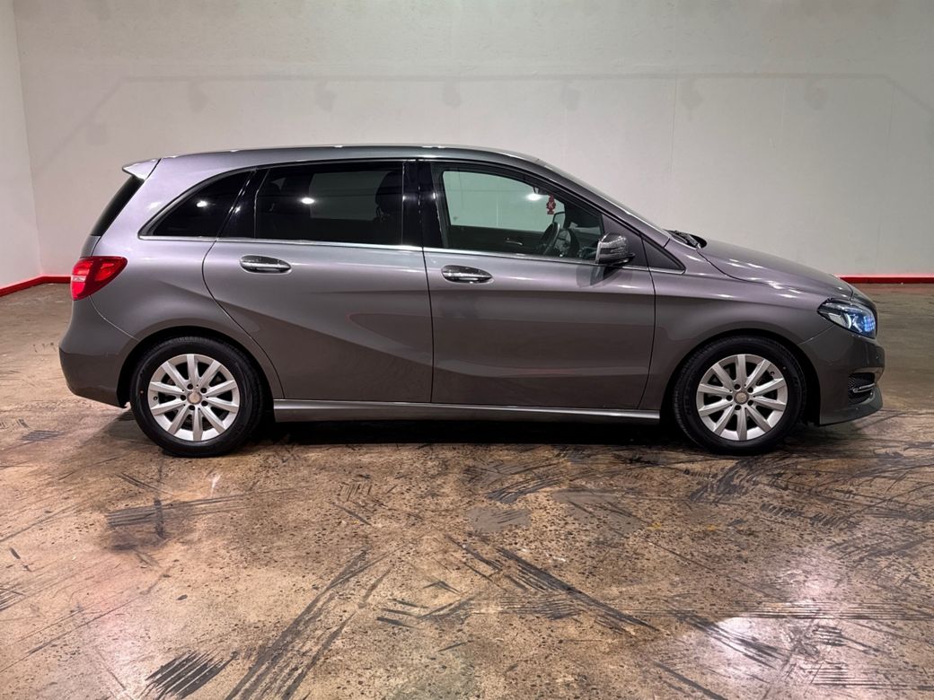 2017 Mercedes-Benz B 180
