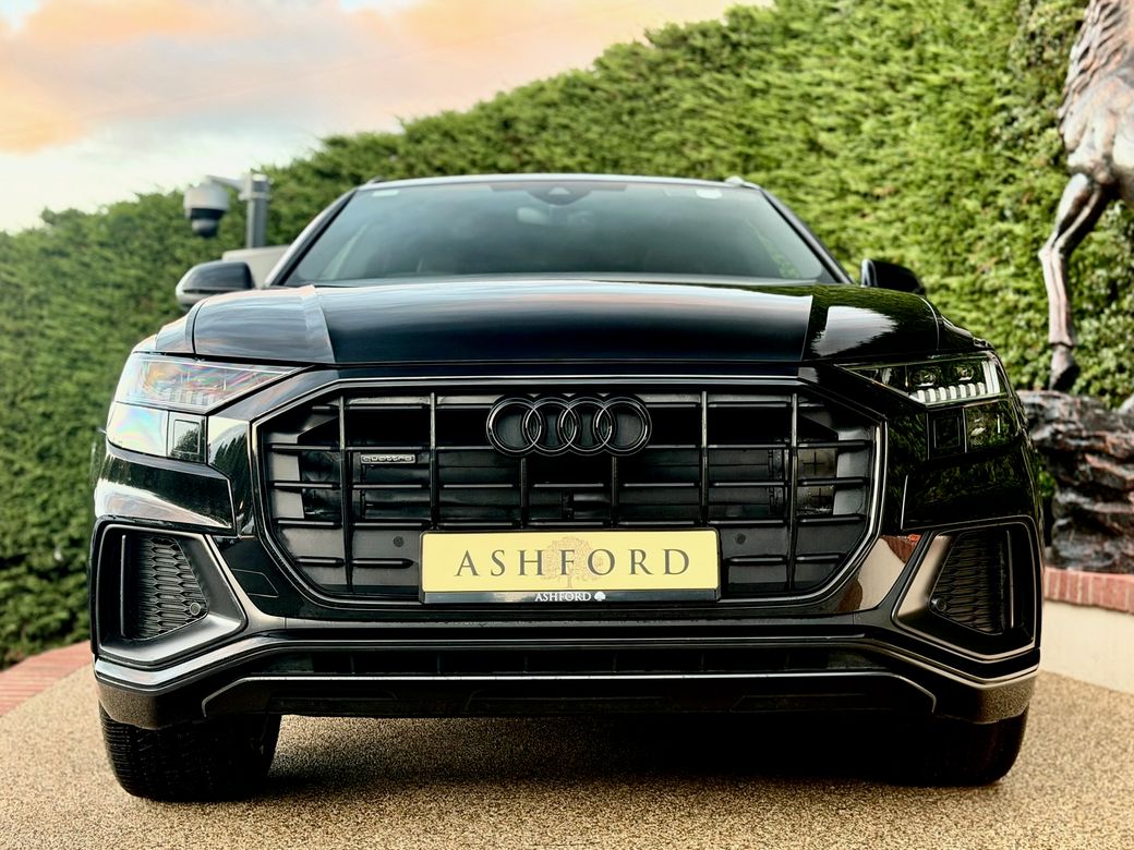 2023 Audi Q8
