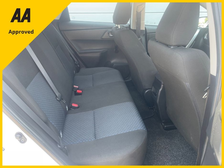 2015 Toyota Auris