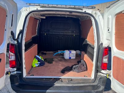 2021 Peugeot Partner