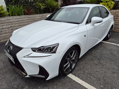 2017 Lexus IS 300h