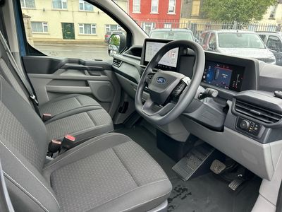 2025 Ford Transit Custom