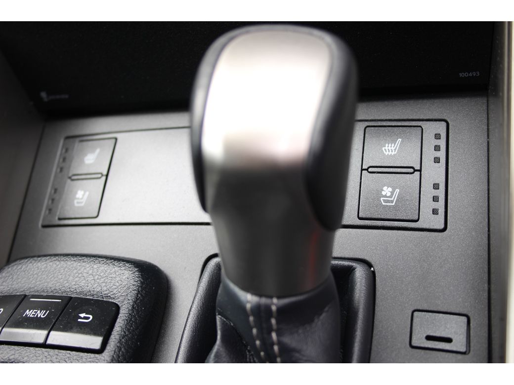 2015 Lexus IS 300h
