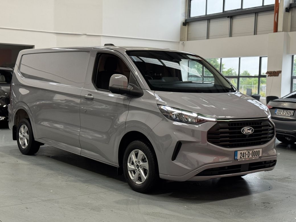 2024 Ford Transit Custom