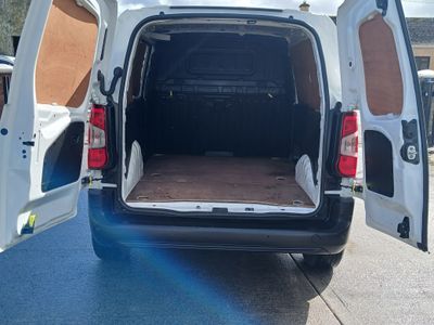 2020 Peugeot Partner