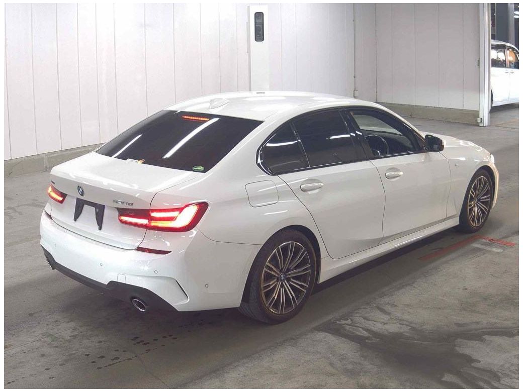 2020 BMW 320