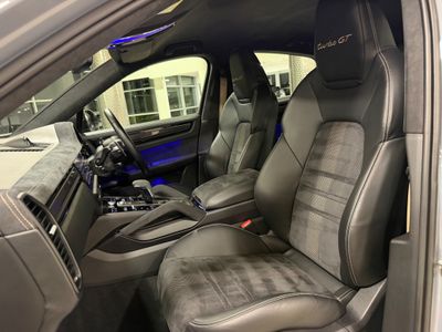 2023 Porsche Cayenne