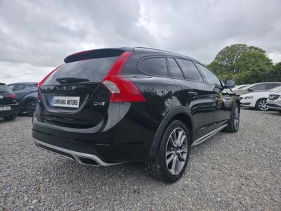 2018 Volvo V60 Cross Country