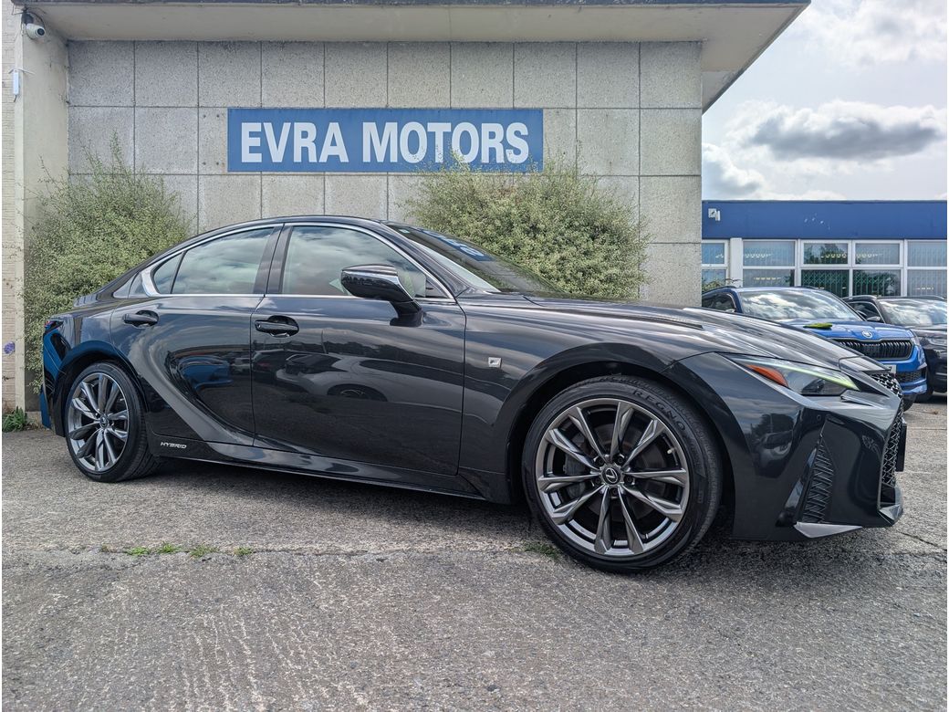2021 Lexus IS 300h