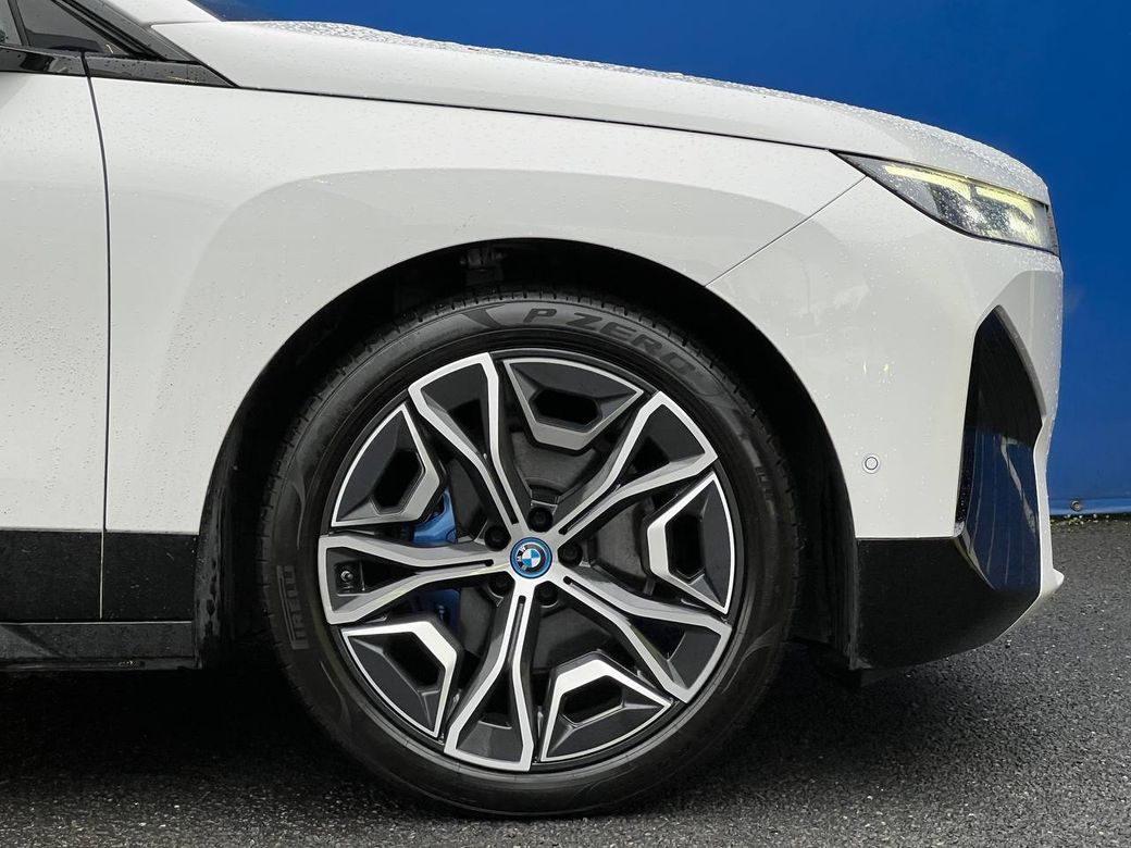 2022 BMW iX