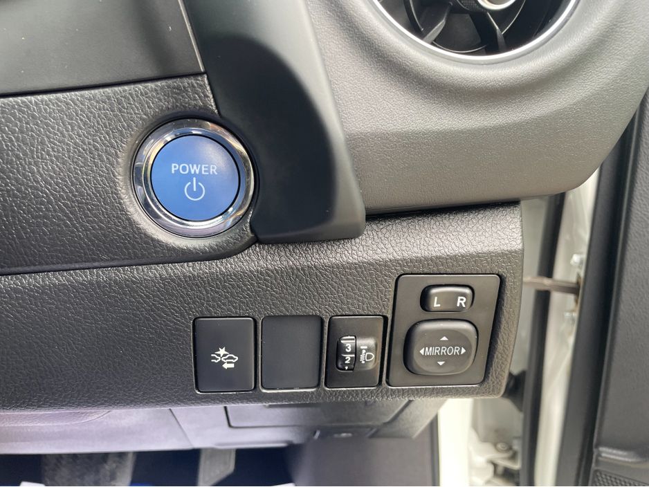 2017 Toyota Auris