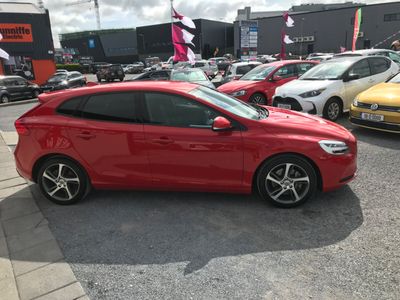 2018 Volvo V40