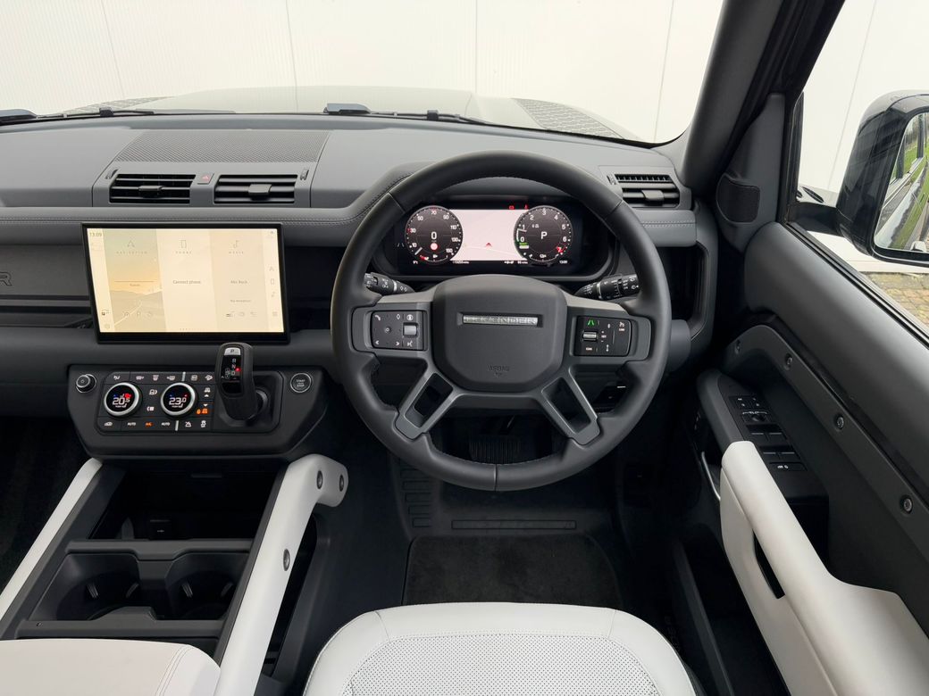 2025 Land Rover Defender