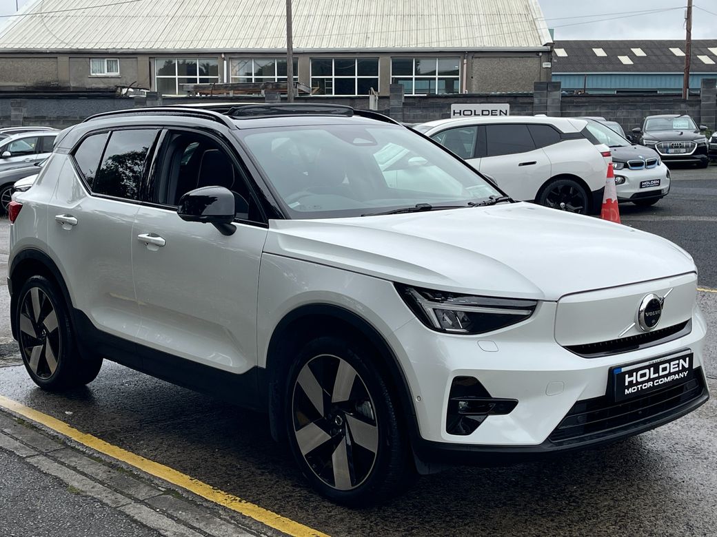 2022 Volvo XC40