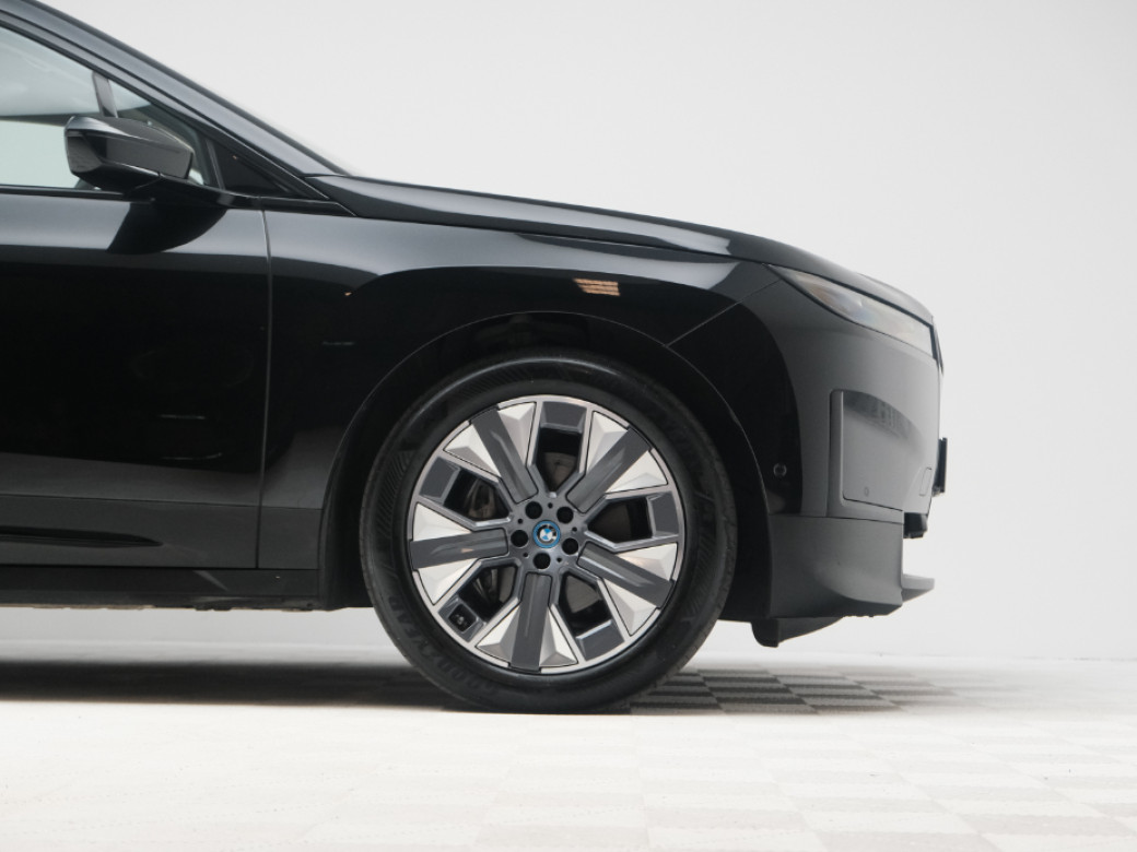 2024 BMW iX