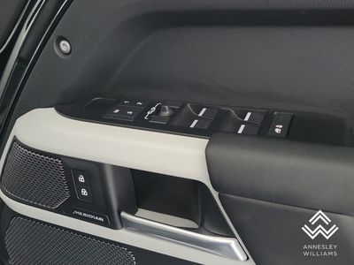 2023 Land Rover Defender