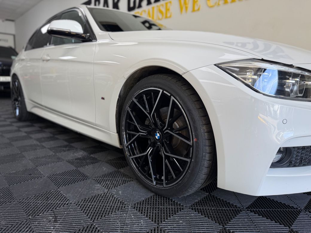 2019 BMW 330