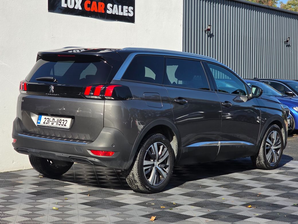 2023 Peugeot 5008