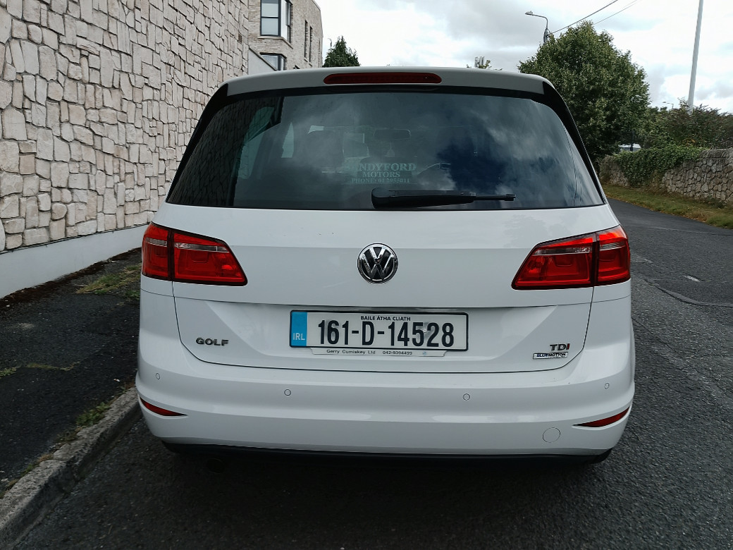 2016 Volkswagen Golf SV