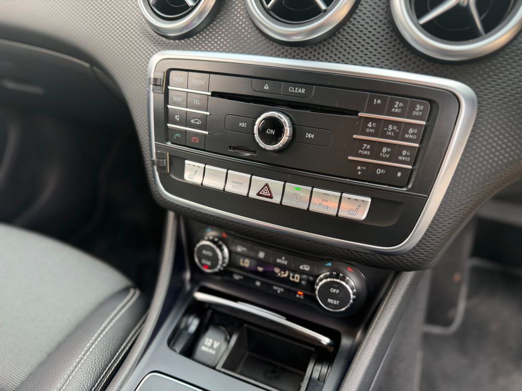 2016 Mercedes-Benz A 180
