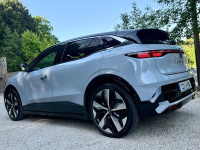 2022 Renault Megane E-Tech