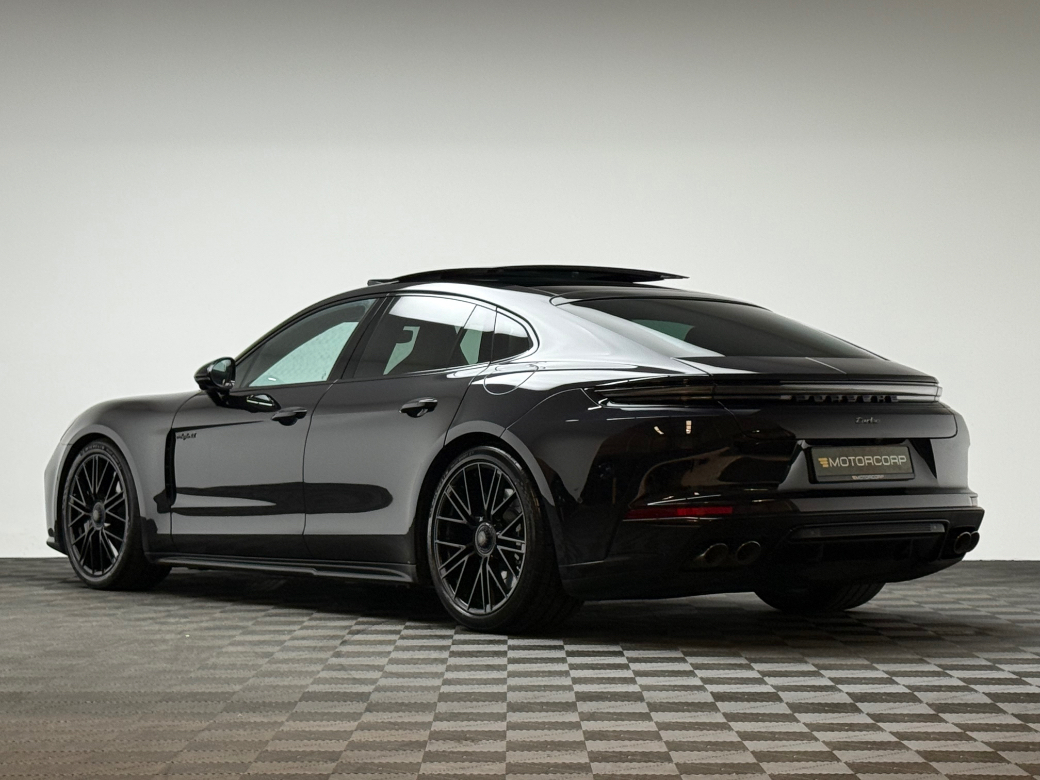 2025 Porsche Panamera