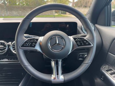 2025 Mercedes-Benz EQA