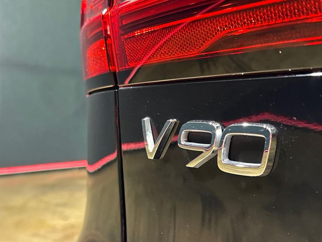 2023 Volvo V90