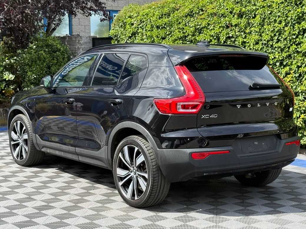 2022 Volvo XC40