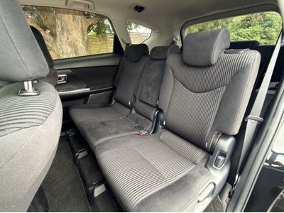 2016 Toyota Prius Alpha