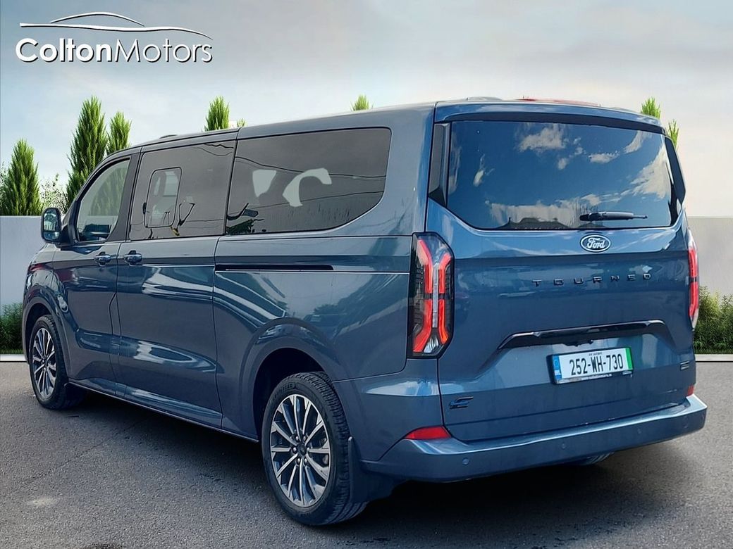 2025 Ford Tourneo Custom
