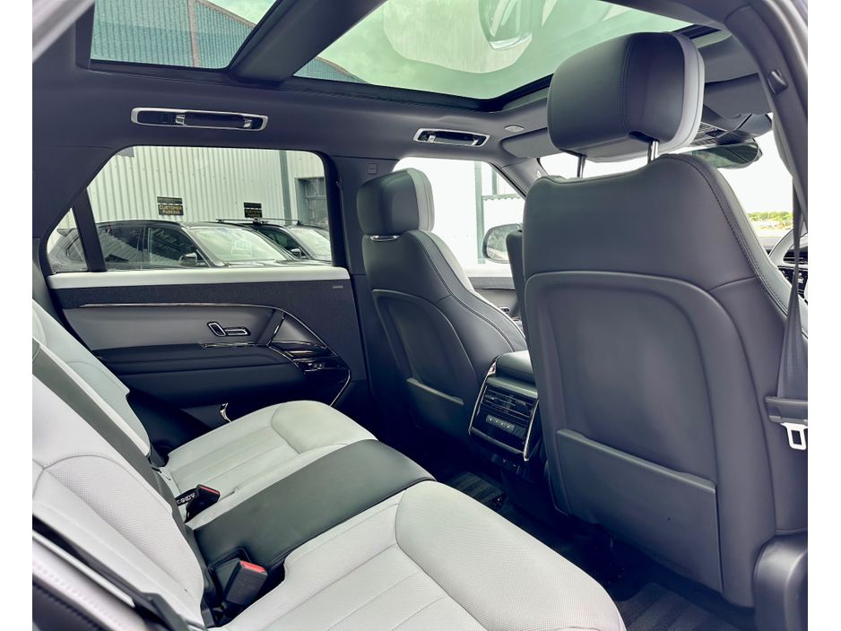 2025 Land Rover Range Rover Sport