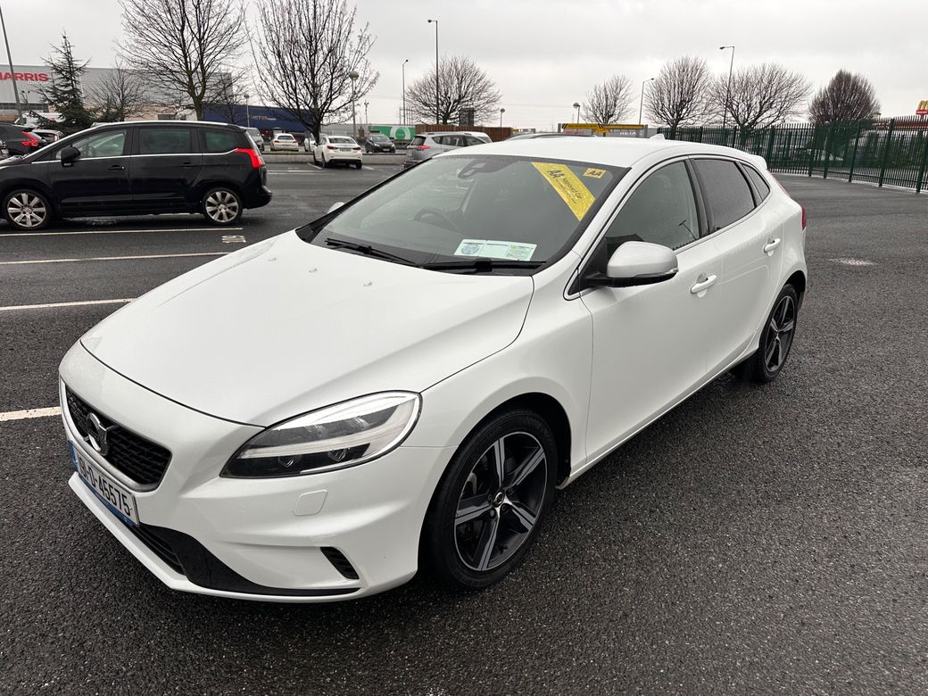 2019 Volvo V40