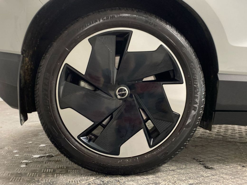 2025 Volvo EX30