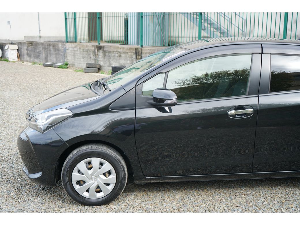 2016 Toyota Vitz